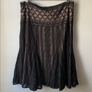 Gorgeous lace skirt with nude lining | size 14